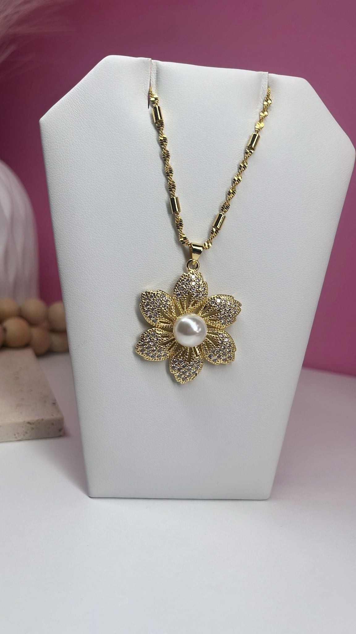 Necklace Flor Perla