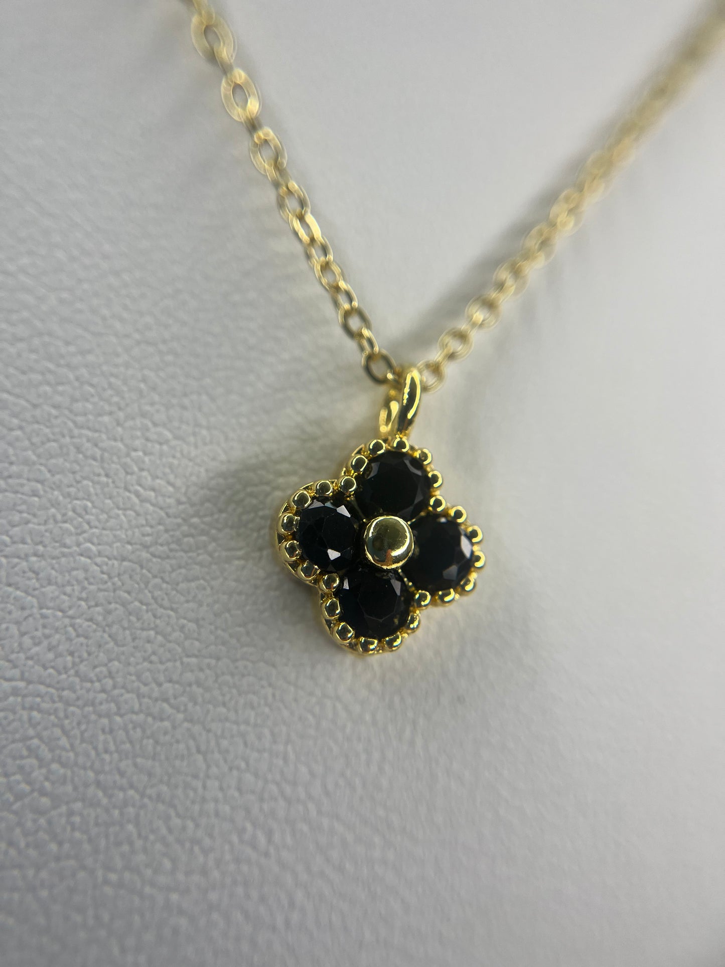 Necklace Flor de Hoja Black