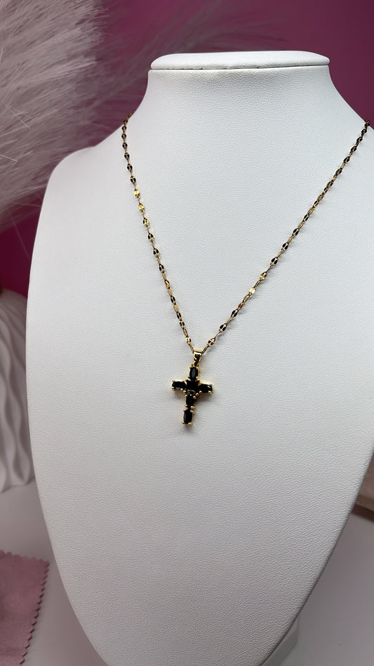 Cadena Cruz Negra
