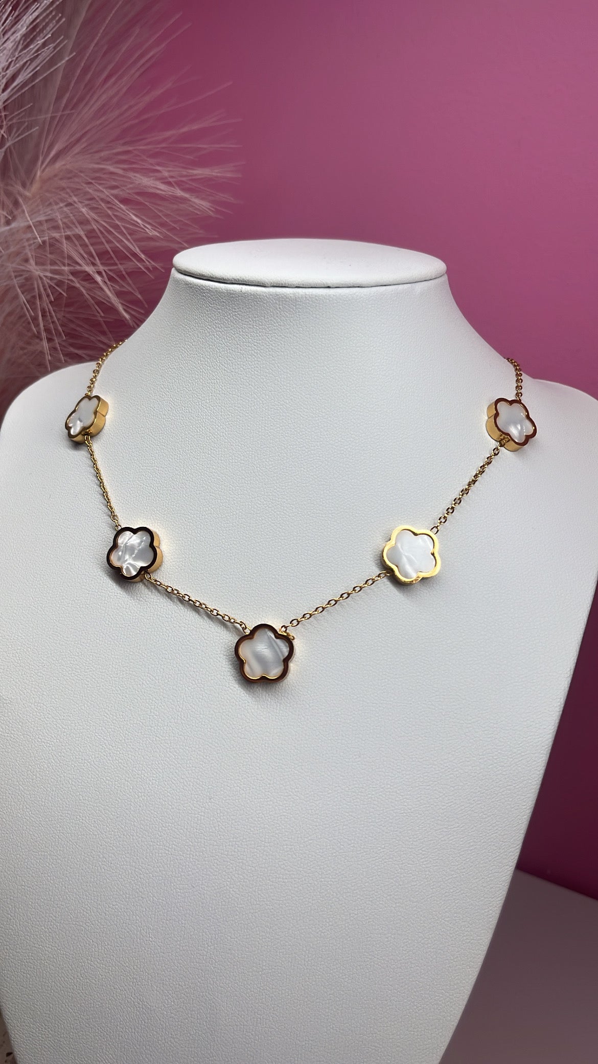 Necklace Van Multi White