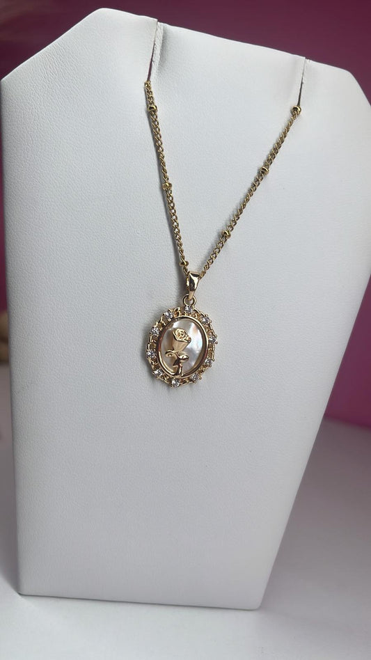 Necklace Rosa Encantada